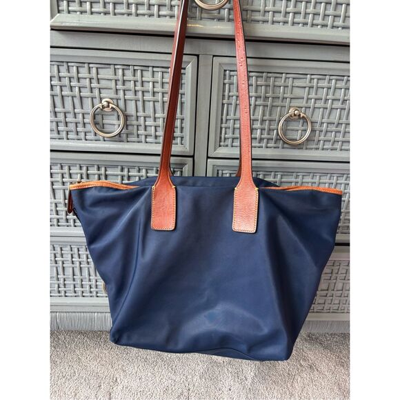 Dooney & Bourke large tote navy, $270 - Picture 7 of 12